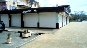 Геленджик.Дивноморскон. Ни кафе, ни магазины не работают до 1 мая.