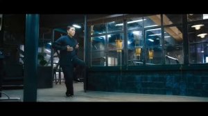 Ип Ман против Майка Тайсона в трёх минутном бою в фильме ИП МАН 3