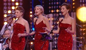 MONRO (girls trio) - it's the most wonderful time of the year