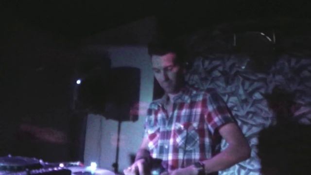 FUCK OFF ATTITUDE AU BAR LA JAVA 20 juillet 2012.mov смотреть онлайн