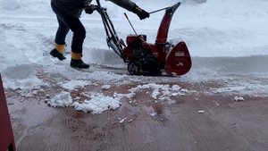 217/Honda Hss655c ホンダ小型除雪機「雪丸」の除雪性能…佐渡にも寒波到来!ガレージで大活躍。