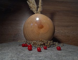 Оригинальная ваза для сухоцветов из спила.