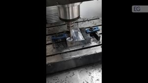 Вертикальный фрезерный центр VMC650