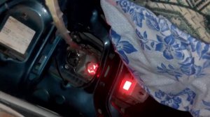 Заклинил замок багажника. Причина. Ауди 80.