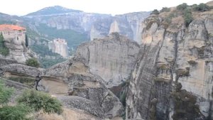 Парящие монастыри Метеоры в Греции