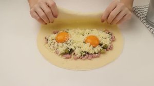 Вкуснее, чем пицца! Кальцоне из магазинного слоеного теста и простых ингредиентов!