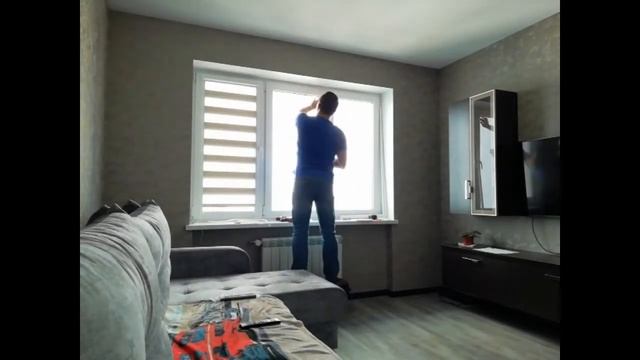 Установка рулонных жалюзи "Зебра" | Жалюзинск
