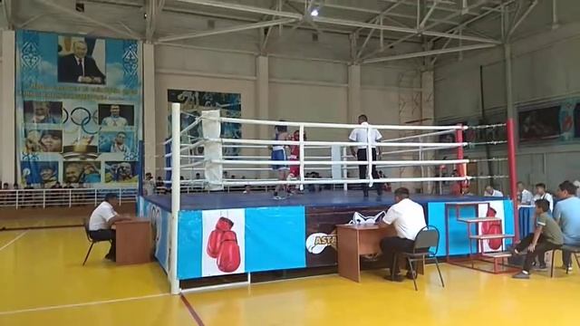 Саривнавания по боксу Кулжабаев я красный:))))) смотреть онлайн