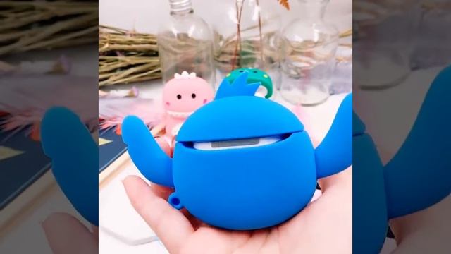 Силиконовый чехол для наушников Apple Airpods 1/2/Pro смотреть онлайн