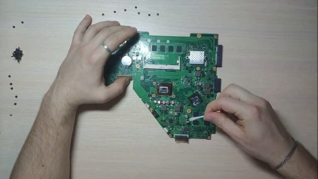 Разборка/сборка и чистка ASUS X550C (Cleaning and Disassemble ASUS X550C)