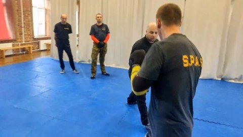 Тактика поединка в ножевом бою, часть 16