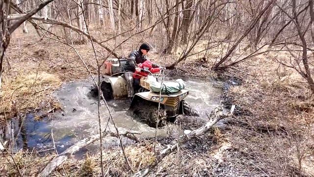 Самодельный квадроцикл Toyota Vitz 1sz небольшая лужица в лесу смотреть онлайн