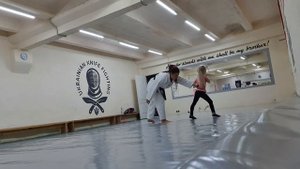 Обучение ката такиоку шодан. Карате для детей 5ти лет ??