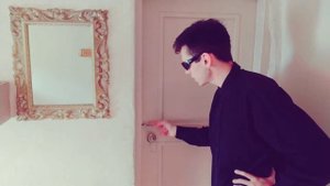 Как правильно и ТИХО открывать дверь?!