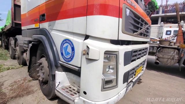 Bertemu 2x Volvo FM13 ex Turners Shoham. смотреть онлайн