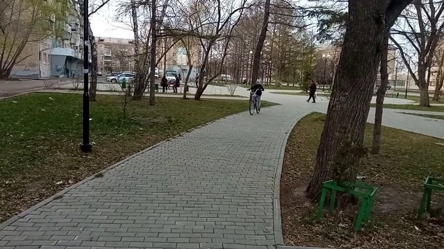 Вова катается на велосипеде #Вова #велосипед #kids #like смотреть онлайн