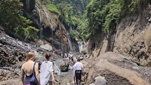 Водопад Тумпак Севу, Индонезия. Tumpak Sevu waterfall, Indonesia