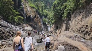 Водопад Тумпак Севу, Индонезия. Tumpak Sevu waterfall, Indonesia