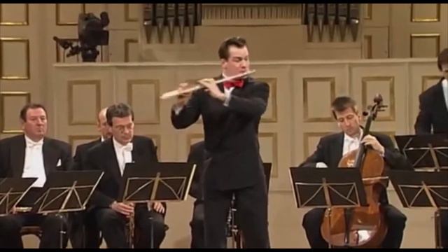 Mozart Flute Concerto No.1 in G (1 mov.) - Emmanuel Pahud смотреть онлайн