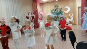 Новогодний Танец Морозят, помощников Деда Мороза. Подготовительная группа