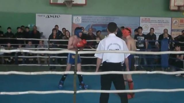 Артём Жигайлов. Победа на соревнованиях по кикбоксингу (видеоархив)