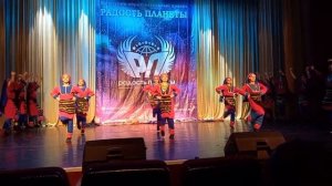 Аварские узоры. Дагестанский танец с коврами. Ансамбль "Дружба Народов".