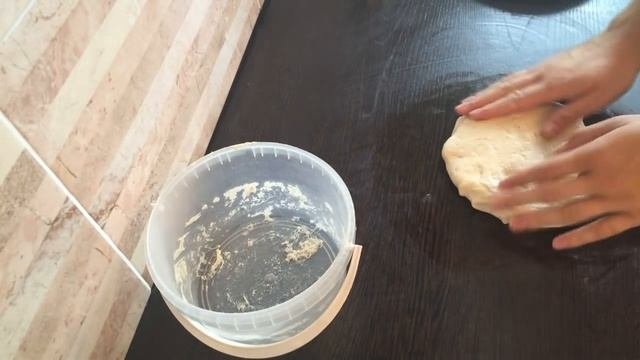 Как приготовить пышки и баурсаки. Сделать рецепт сможет каждый!