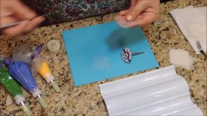 ФИАЛКА. Как сделать фиалку  из крема айсинг. Украшение для  куличей, тортов, капкейков.