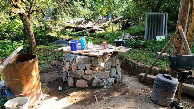 Работа с колодцем продолжается. Делаю белые швы. #хочувдеревню #колодец #хутор смотреть онлайн