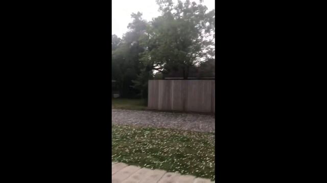 Австралия Квинсленд огромный град 19 апреля смотреть онлайн