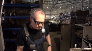 Перерезаю резьбу тавотницы. #токарка #токарныеработы