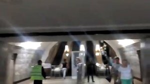 Москва 161 подземный переход между станциями метро Курская и Чкаловская выход внутри днем летом