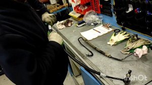 Тойота Тундра 2008 снятие шланга ГУР