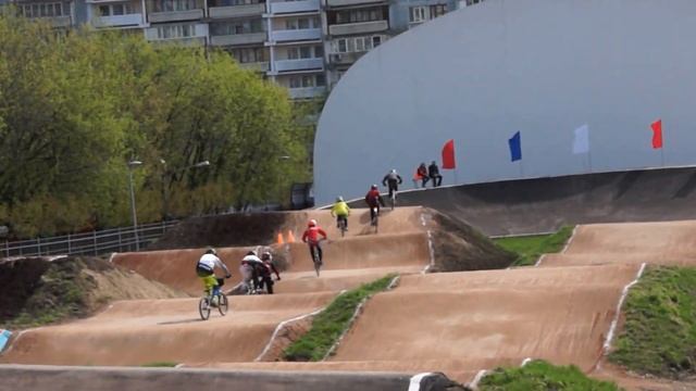 Заезд 30. Круг 3. Младшие юноши 2002-2003 г.р., Первенство спортивной школы, велодром Бутырский смотреть онлайн