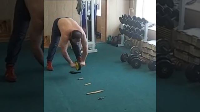 3 самых сложных упражнений с колесом.