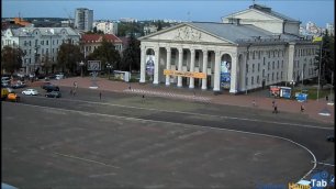 Веб-камера онлайн Центральная площадь, Чернигов - Camera.HomeTab.info 