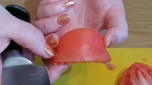 ? Бабочка из Помидора / Украшаем праздничные салаты, детские блюда смотреть онлайн