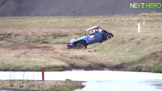 По воде на автомобиле!!!! смотреть онлайн