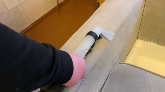 Один из самых грязных диванов. Сделали химчистку смотреть онлайн