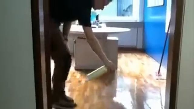 Уход и уборка лакированного паркета технология Eukula смотреть онлайн