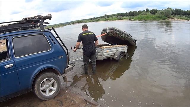Спуск лодки ПВХ на воду | Легковой прицеп МЗСА и ВАЗ 21013 НИВА смотреть онлайн