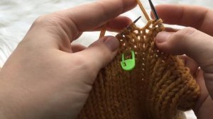 МК МАКУШКА В ШАПКЕ СПИЦАМИ РЕЗИНКОЙ 1*1