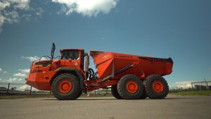 КАМАЗ-6561 — первый камазовский карьерный самосвал Геркулес 40