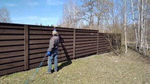 Покраска деревянного забора Шведским раствором