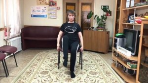 Тренируем ноги, сидя на стуле, с Надеждой Артяковой