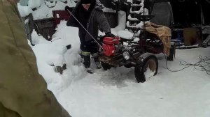 Проба НОМЕР РАЗ самодельный вездеходик