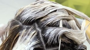Окрашивание волос в серый, пепельный цвет с темными корнями // HOW TO GET GREY HAIR with dark roots
