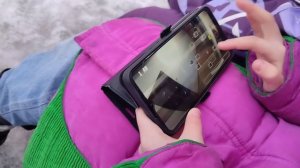 идём со школы?? играем в пять ночей в подъезде?