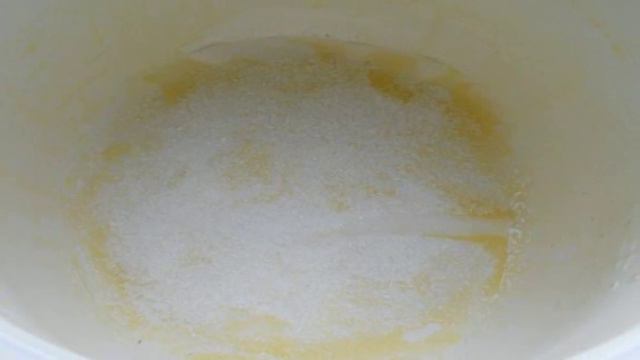Пирог с персиками в мультиварке