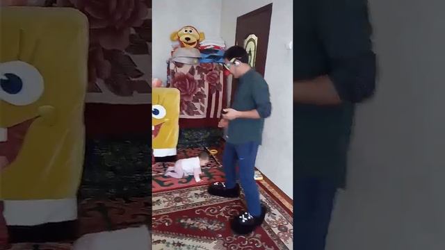 Дом+театр. Будущая артистка растет )))